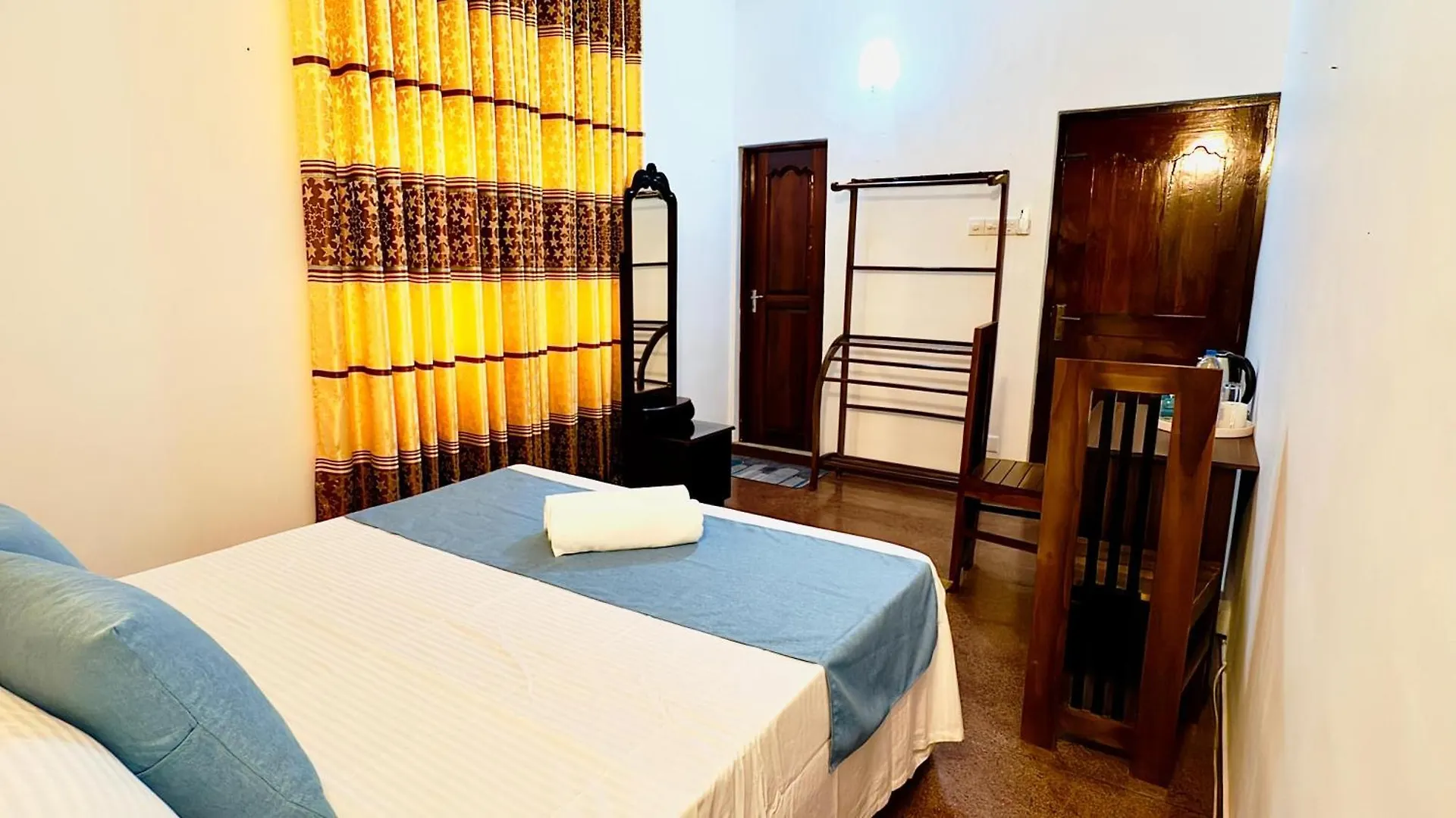 Yahana Beach Villa 니곰보