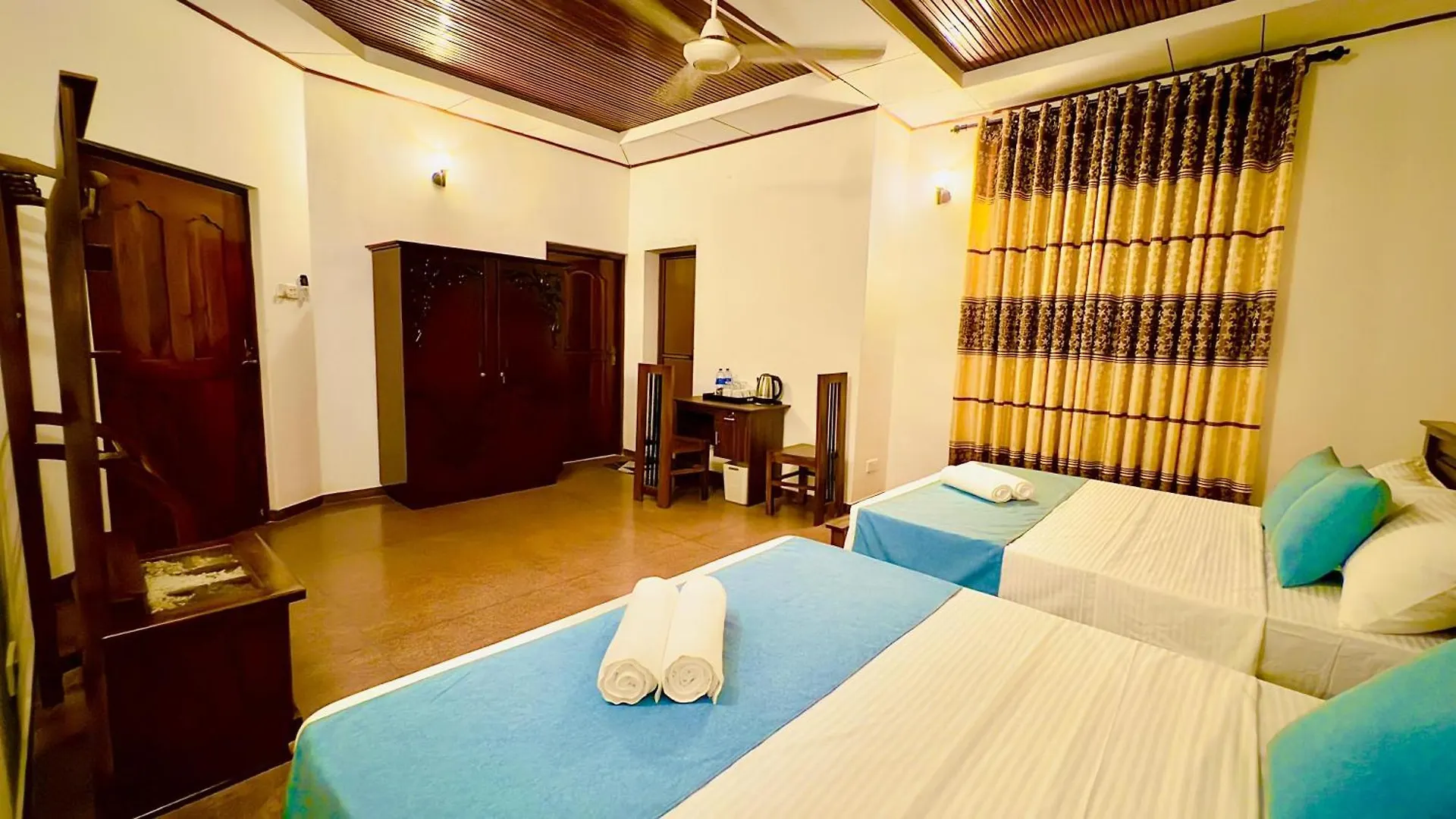Yahana Beach Villa Negombo